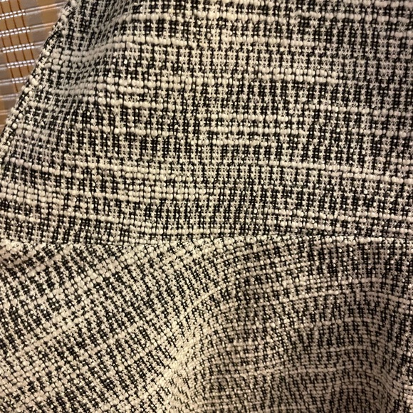 Loft Skirt - Picture 4 of 4